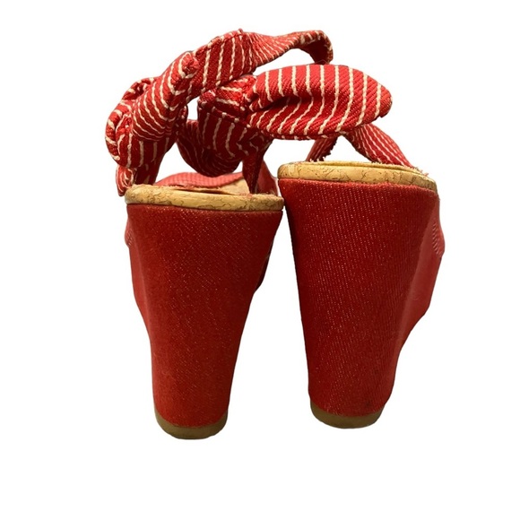 Rocket Dog Red White Striped 4” Wedge Sandals Peep Toe Open Heel Bows - Picture 5 of 7